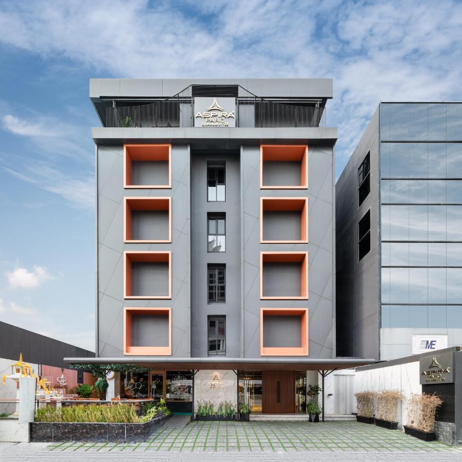 Aspira Parc Sukhumvit 22 Hotel Банкок Екстериор снимка